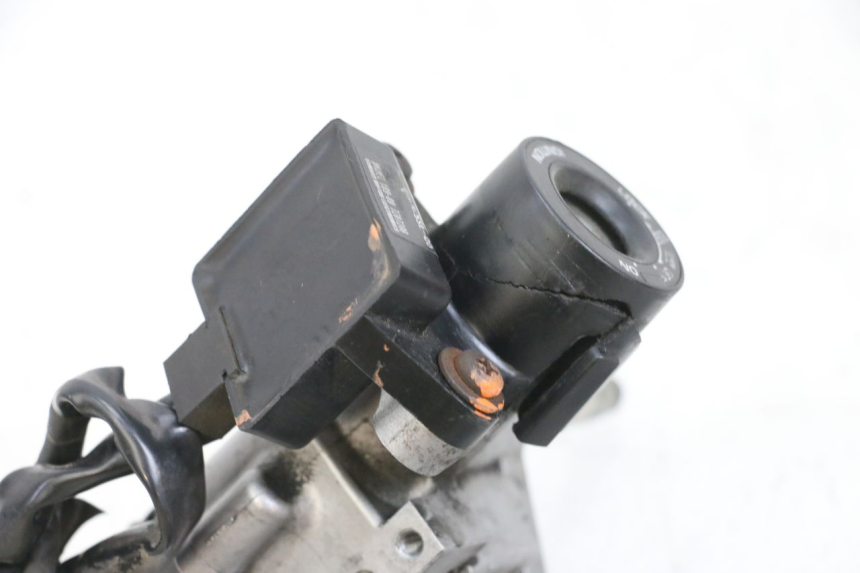 photo de KIT CHIAVE SERRATURA CDI NEIMAN YAMAHA XMAX X-MAX 125 (2006 - 2009) - Panoramica del profilo