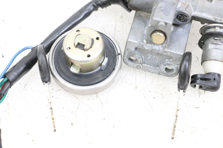 photo de KIT CHIAVE BLOCCO NEIMAN KYMCO AGILITY RS 4T 50 (2009 - 2013)