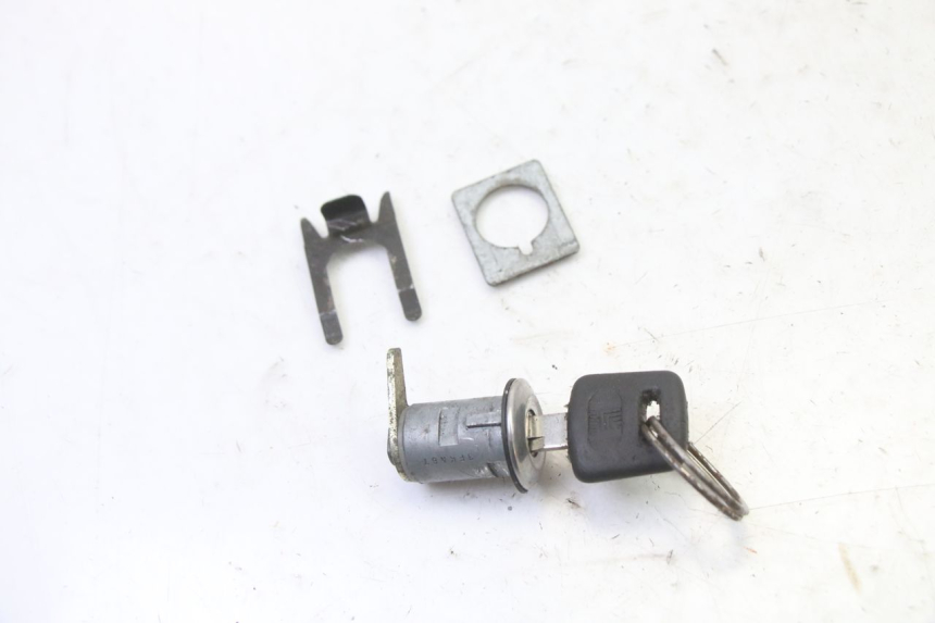 photo de KIT SERRATURA CHIAVE NEIMAN HONDA CBR RR FIREBLADE 900 (1992 - 1994)