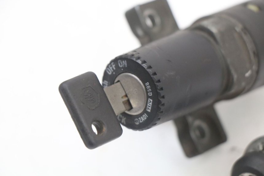 photo de KIT SERRATURE APRILIA CLASSIC 125 (1995 - 2001)