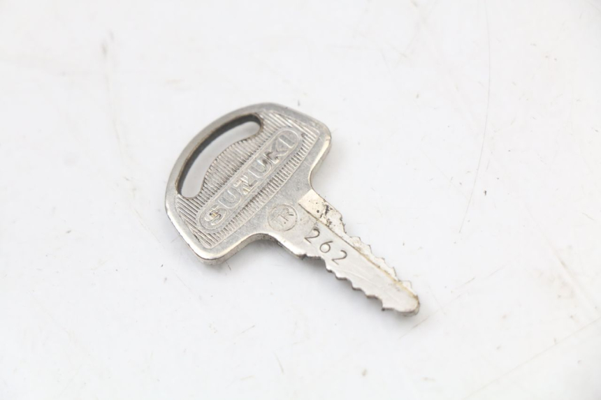 photo de KIT CHIAVE BLOCCO NEIMAN SUZUKI GN 125 (1997 - 2000)