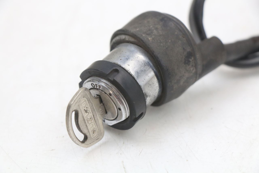 photo de KIT CHIAVE BLOCCO NEIMAN SUZUKI GN 125 (1997 - 2000)