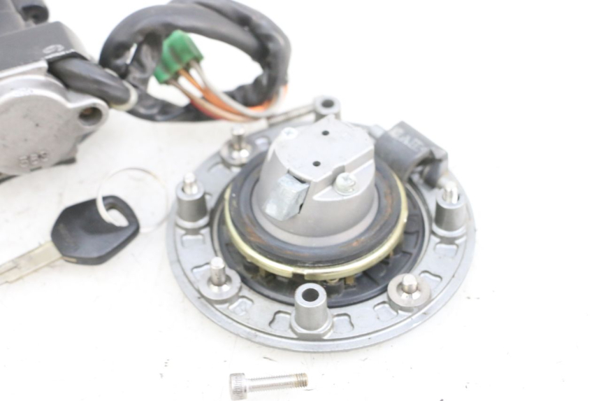 photo de KIT SERRATURE SUZUKI GSF N BANDIT 600 (1996 - 1999) - Dettaglio del componente