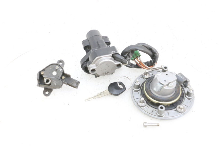 photo de KIT SERRATURE SUZUKI GSF N BANDIT 600 (1996 - 1999) - Primo piano tecnico