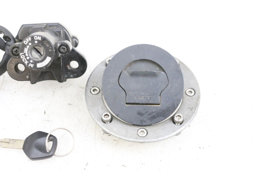 photo de KIT SERRATURE SUZUKI GSF N BANDIT 600 (1996 - 1999) - Stato della superficie e materiale