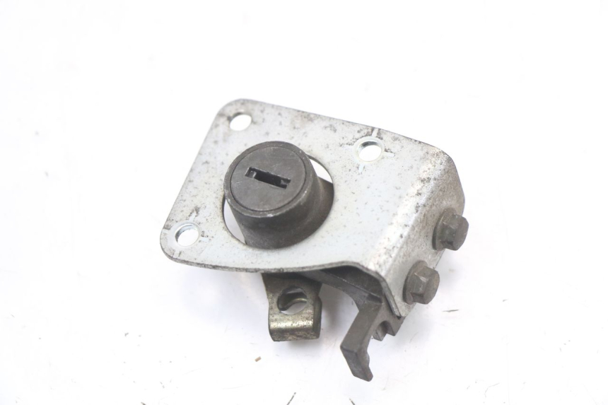 photo de KIT SERRATURE SUZUKI GZ MARAUDER 125 (1998 - 2004)