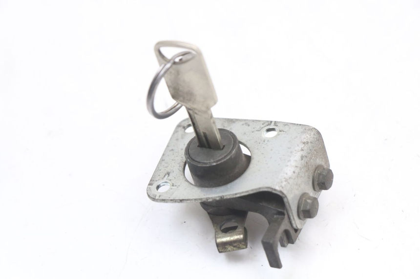 photo de KIT SERRATURE SUZUKI GZ MARAUDER 125 (1998 - 2004)