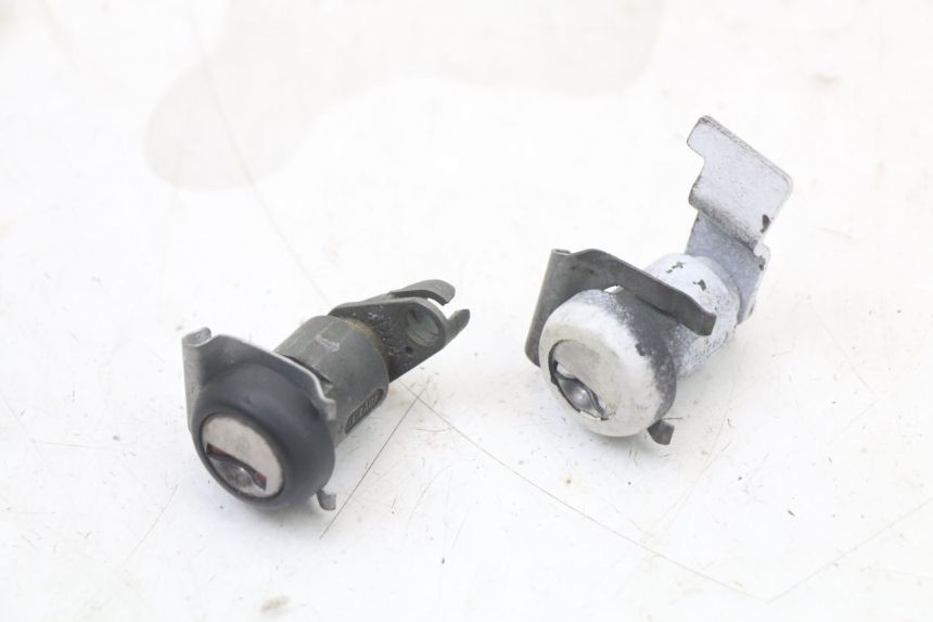 photo de KIT SERRATURE HONDA NES AROBASE 125 (2000 - 2003)