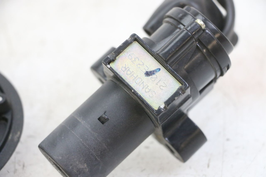 photo de KIT SERRATURE ROYAL ENFIELD HYMALAYAN 410 (2016 - 2023)