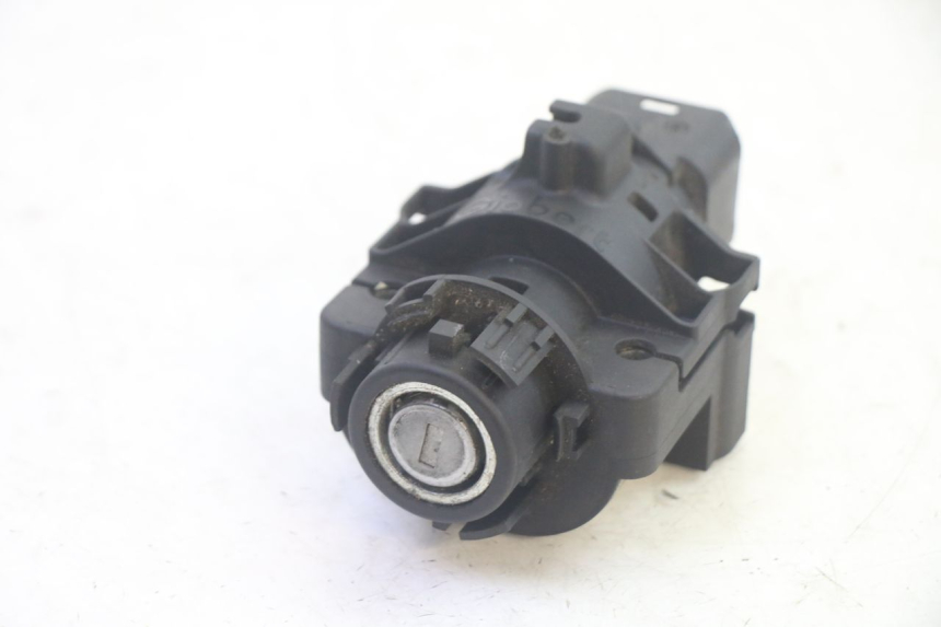 photo de KIT SERRATURE PIAGGIO MP3 HPE 350 (2018 - 2020) - Altra angolazione