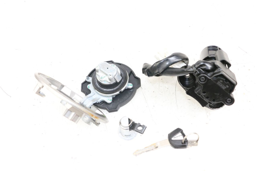 photo de KIT SERRATURE KAWASAKI NINJA 400 (2018 - 2023)