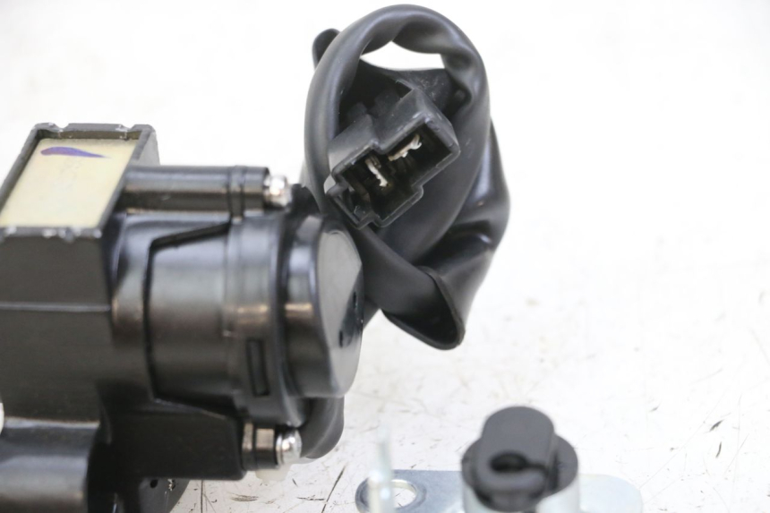 photo de KIT SERRATURE ROYAL ENFIELD SCRAM 411 (2022 - 2024)