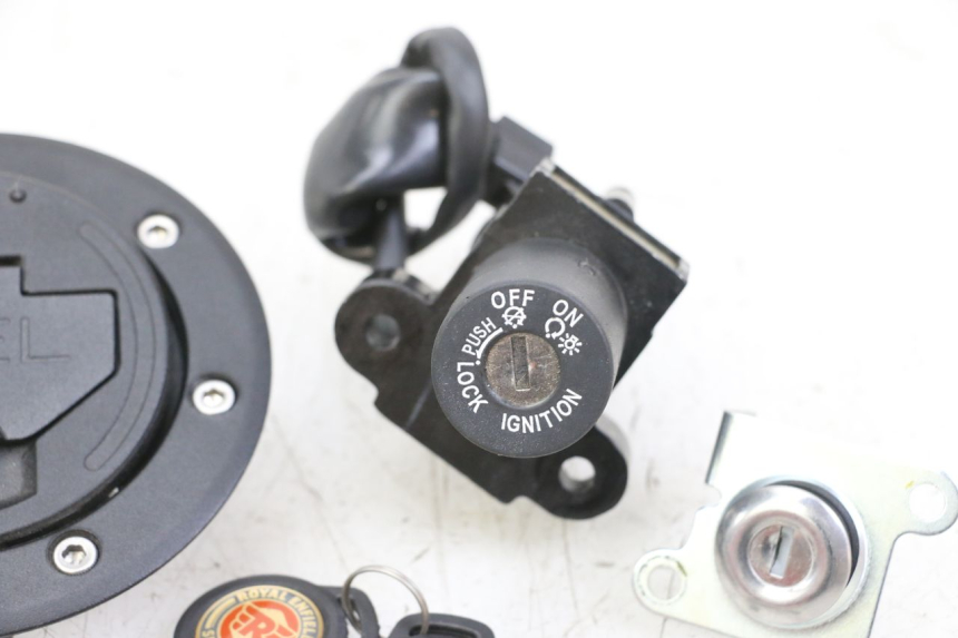 photo de KIT SERRATURE ROYAL ENFIELD SCRAM 411 (2022 - 2024)