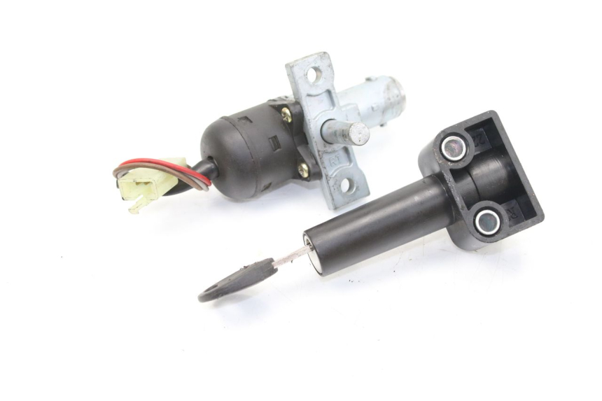 photo de KIT CHIAVE SERRATURA NEIMAN YAMAHA SLIDER NAKED 50 (2004 - 2018)