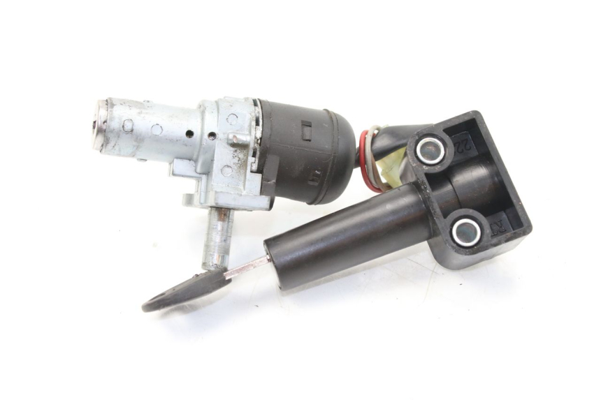 photo de KIT CHIAVE SERRATURA NEIMAN YAMAHA SLIDER NAKED 50 (2004 - 2018)