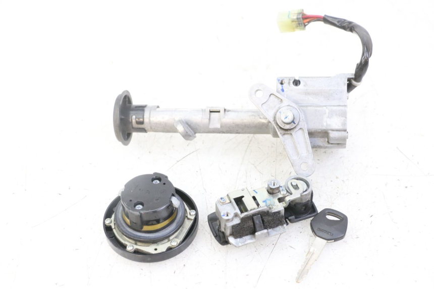 photo de KIT SERRATURE SUZUKI BURGMAN 125 (2018 - 2021)