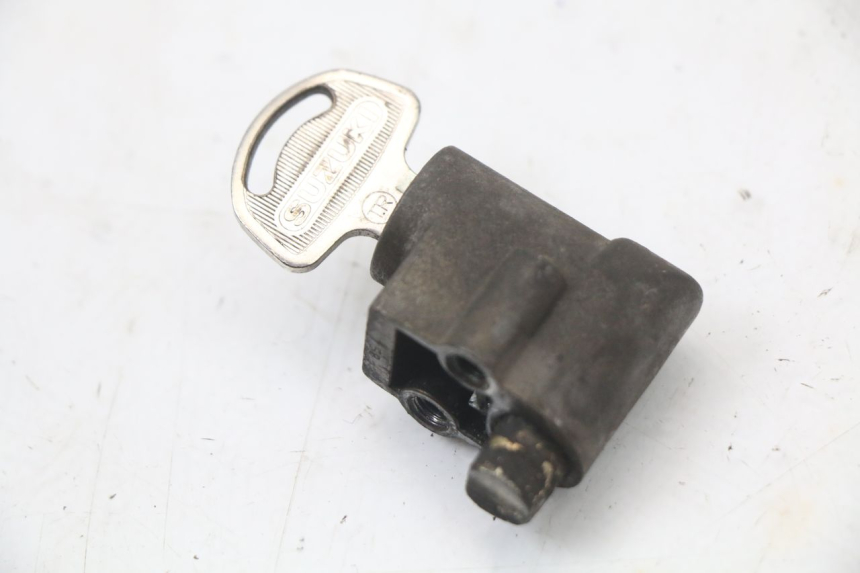 photo de KIT CHIAVE BLOCCO NEIMAN SUZUKI GN 125 (1997 - 2000)