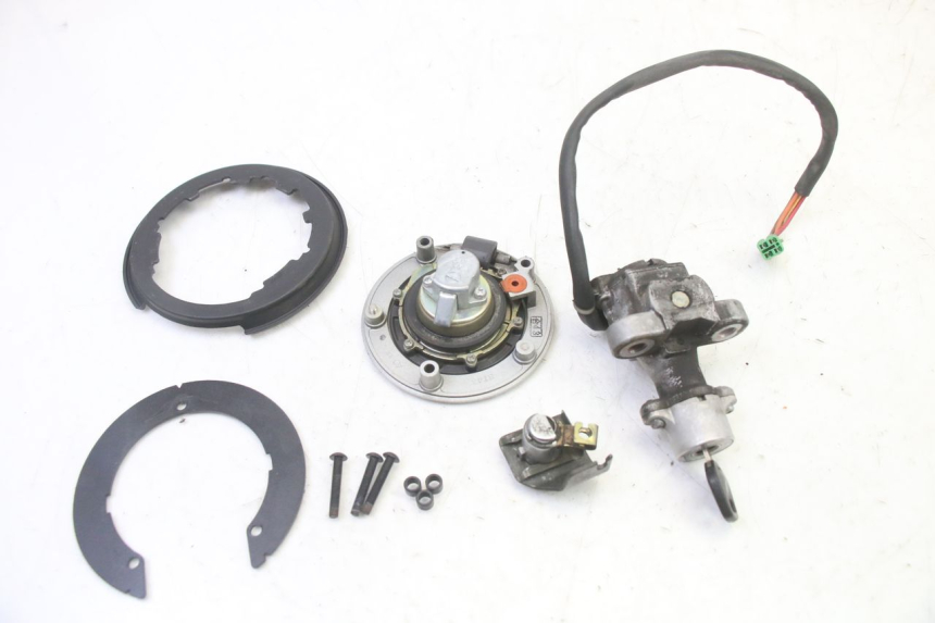 photo de KIT SERRATURE SUZUKI SV S 650 (2003 - 2009)