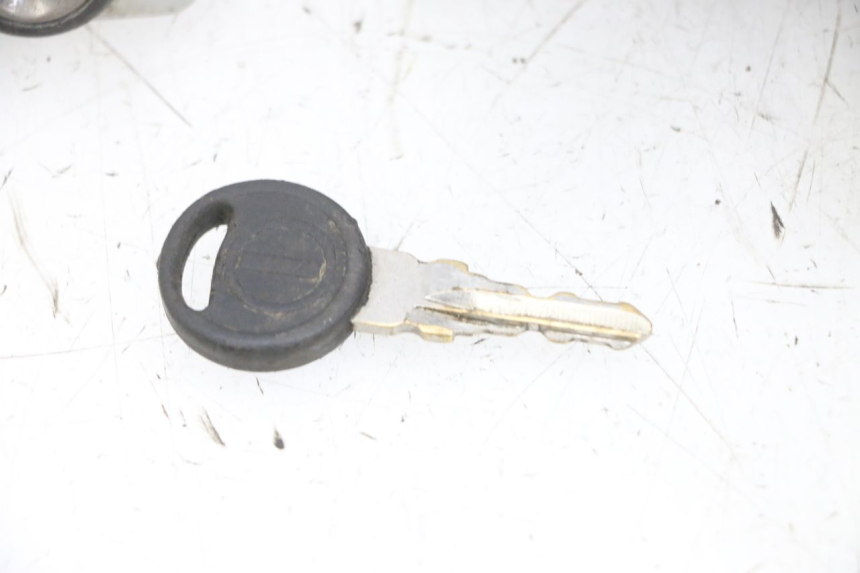 photo de KIT SERRATURE YAMAHA TZR 50 (2008 - 2016) - Marcature e riferimenti originali