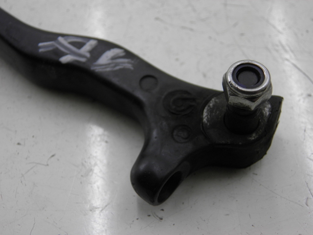 photo de LEVA FRENO DESTRA YAMAHA YP MAJESTY 125 (1998 - 2001)