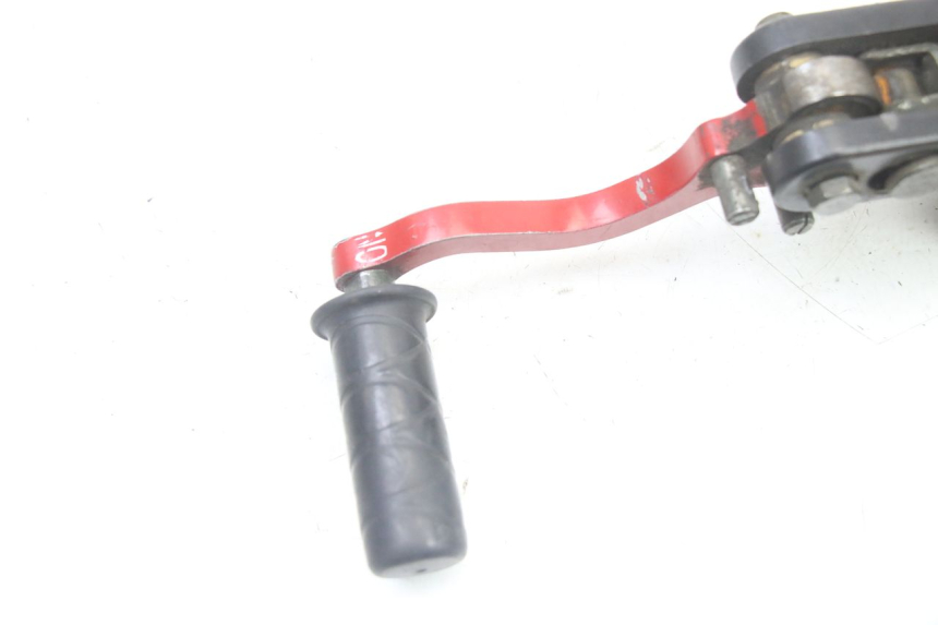 photo de LEVA FRENO PARCHEGGIO LIGIER PULSE 3 1 (2014 - 2020) - Stato della superficie e materiale