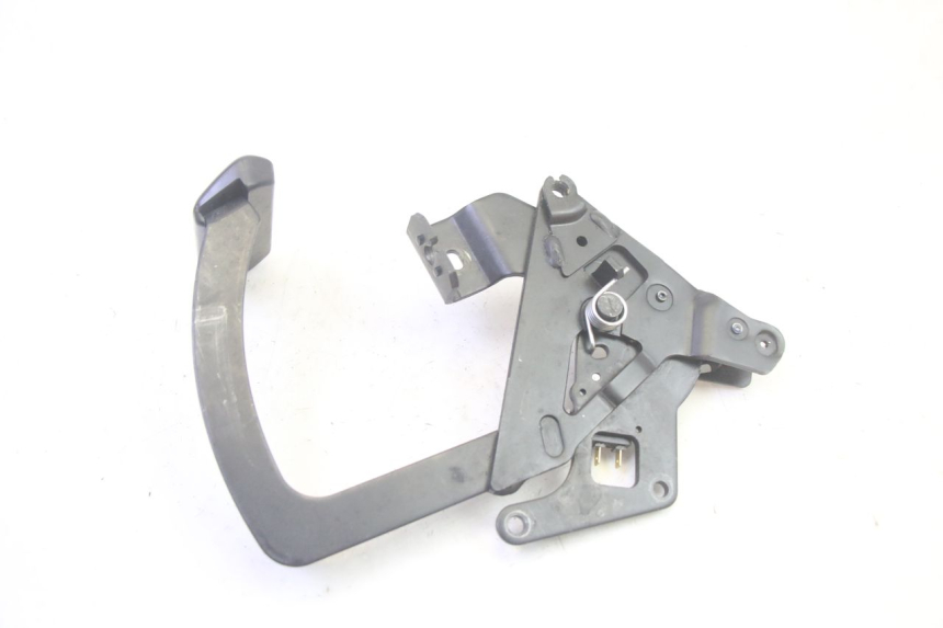 photo de LEVA FRENO PARCHEGGIO YAMAHA TRICITY 300 (2020 - 2024) - Dettagli dei punti di fissaggio