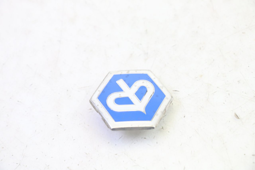 photo de LOGO MARCA PIAGGIO FLY 4T 50 (2013 - 2017) - Dettaglio del componente