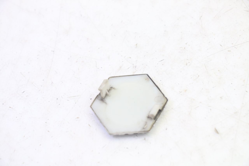 photo de LOGO MARCA PIAGGIO FLY 4T 50 (2013 - 2017) - Zoom sullo stato d'uso