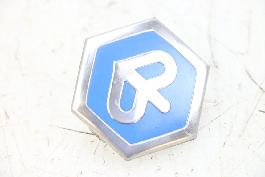 photo de LOGO MARCHIO PIAGGIO MP3 HPE 300 (2019 - 2026) - Vista principale