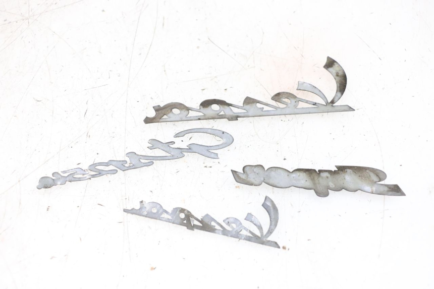 photo de LOGO MARCA PIAGGIO VESPA GTS SUPER IE 125 (2009 - 2016) - Zoom sullo stato d'uso