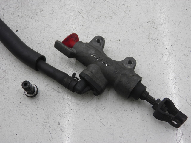 photo de Cilindro principale posteriore HONDA NTV DEAUVILLE 650 (2001 - 2006)