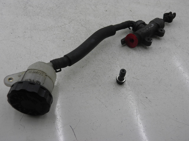 photo de Cilindro principale posteriore HONDA NTV DEAUVILLE 650 (2001 - 2006)