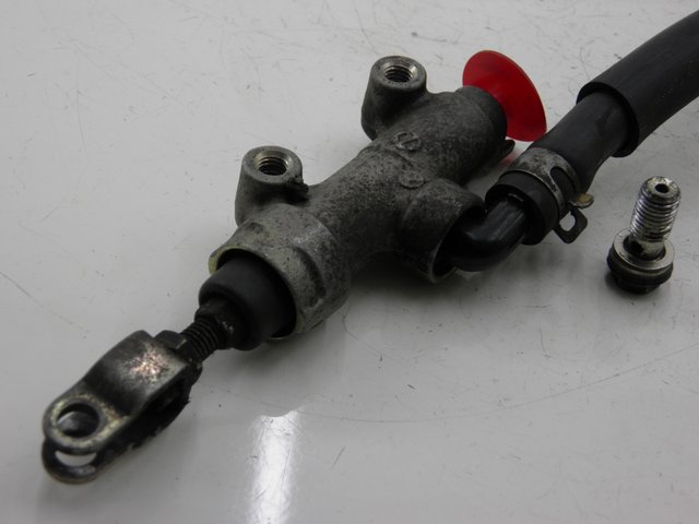 photo de POMPA FRENO POSTERIORE KAWASAKI ZEPHYR 550 (1991 - 1998)