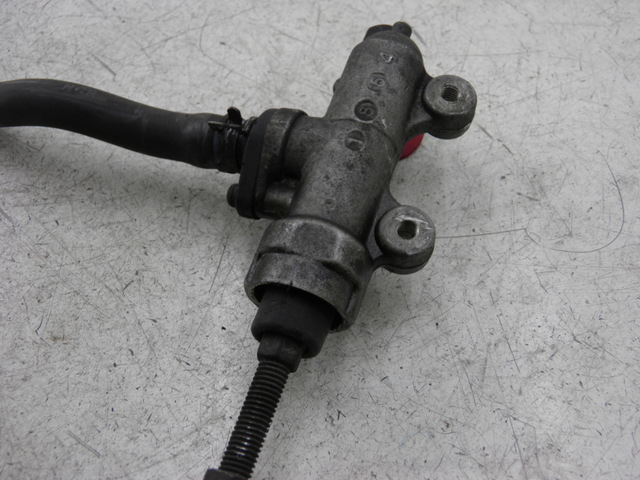 photo de Cilindro principale posteriore SUZUKI GS GSE 500 (2001 - 2003)