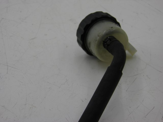 photo de CILINDRO PRINCIPALE POSTERIORE YAMAHA FZX FAZER 750 (1987 - 1998)