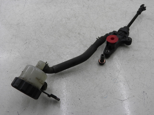 photo de POMPA FRENO POSTERIORE YAMAHA TDM 850 (1996 - 2001)
