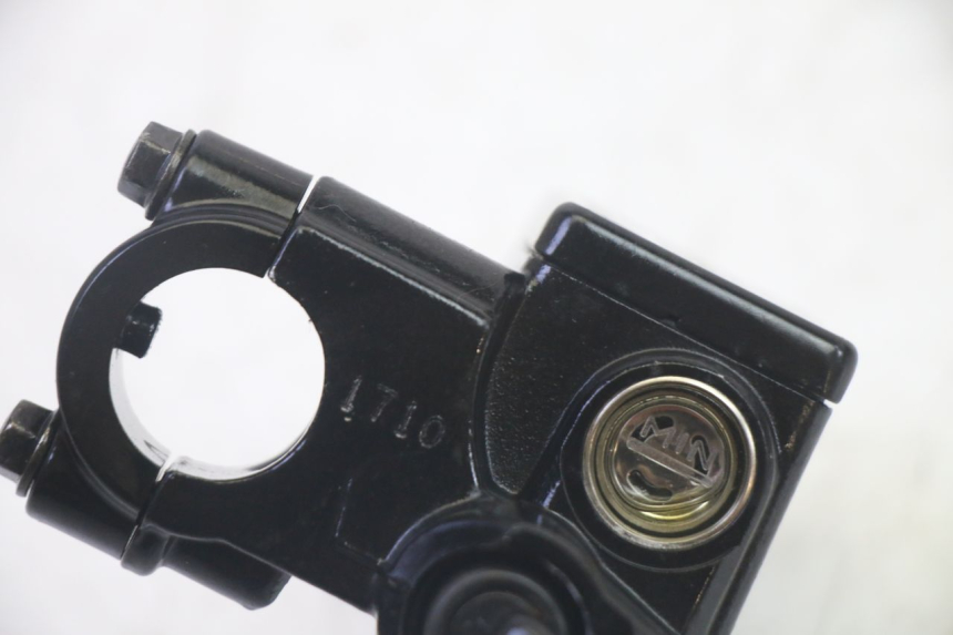 photo de MASTERCYLINDER ANTERIORE KYMCO AGILITY 4T 50 (2018 - 2022) - Dettagli dei punti di fissaggio