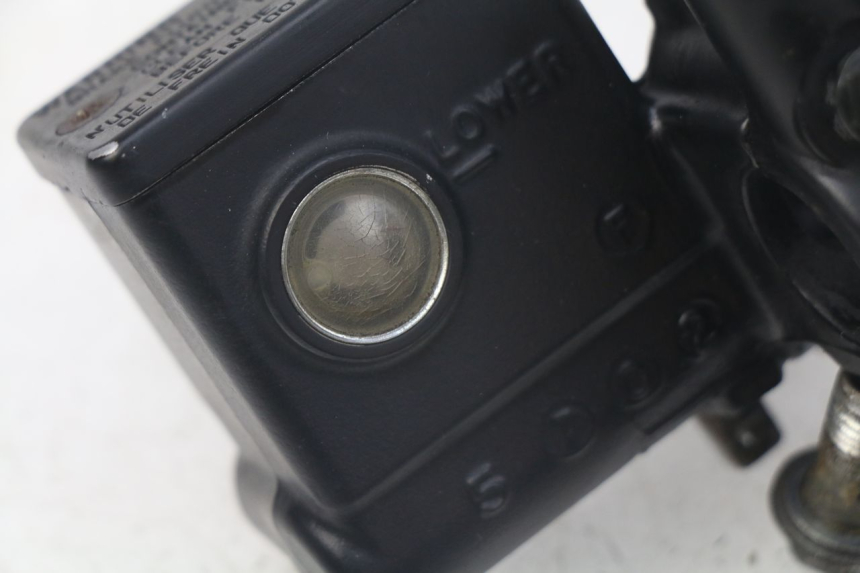 photo de MASTERCYLINDER ANTERIORE SUZUKI BURGMAN 125 (2007 - 2014)