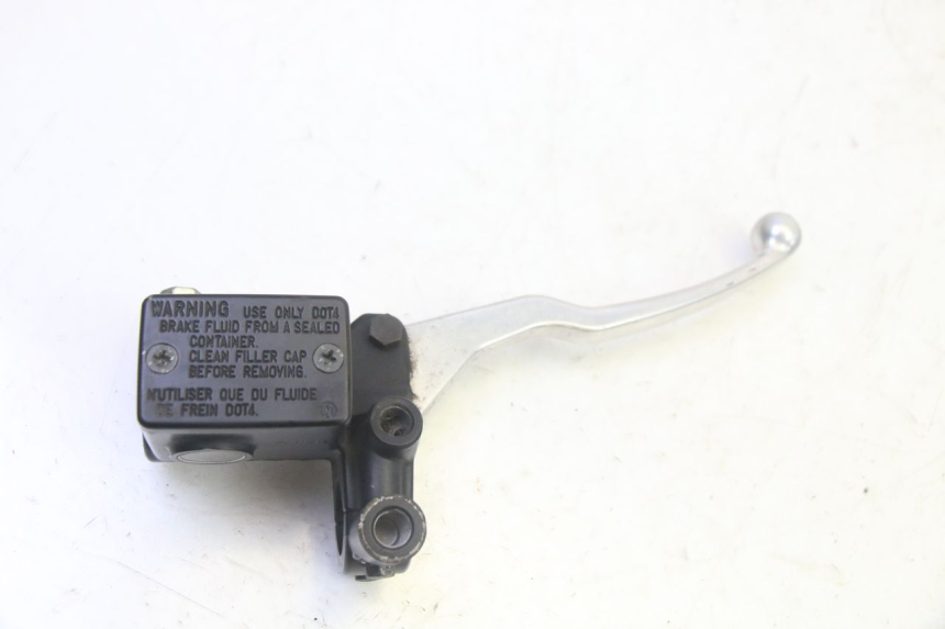 photo de MASTERCYLINDER ANTERIORE SUZUKI BURGMAN 125 (2007 - 2014)