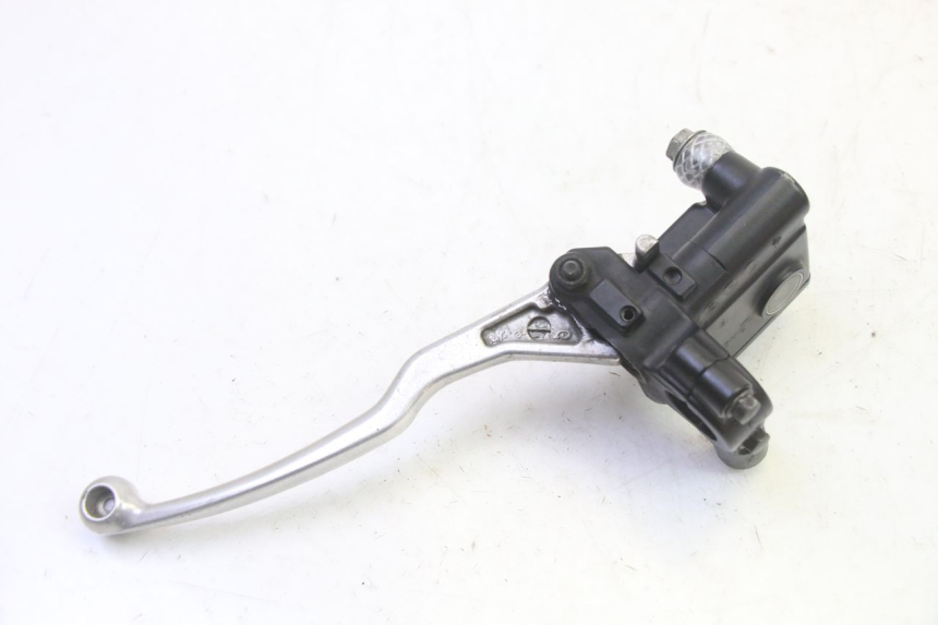 photo de MASTERCYLINDER ANTERIORE SUZUKI BURGMAN 125 (2007 - 2014)