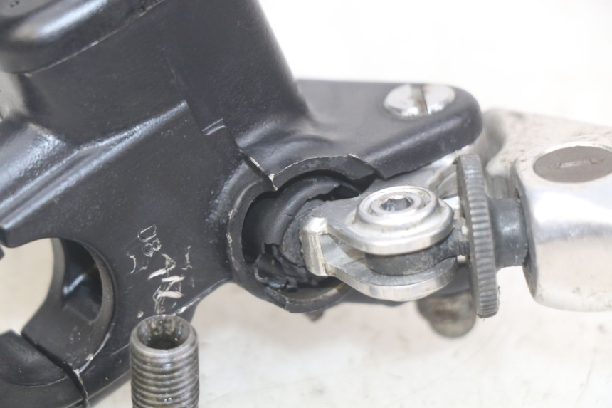 photo de MASTERCYLINDER ANTERIORE HONDA CBR F SC25 1000 (1989 - 1992)