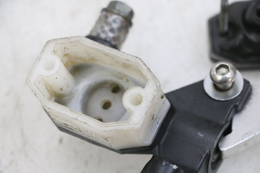 photo de MASTERCYLINDER ANTERIORE SYM CROX 4T 50 (2016 - 2023) - Zoom sullo stato d'uso