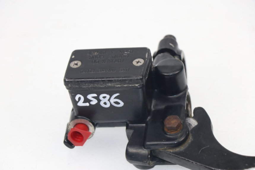 photo de CILINDRO PRINCIPALE ANTERIORE E-TON VIPER 90