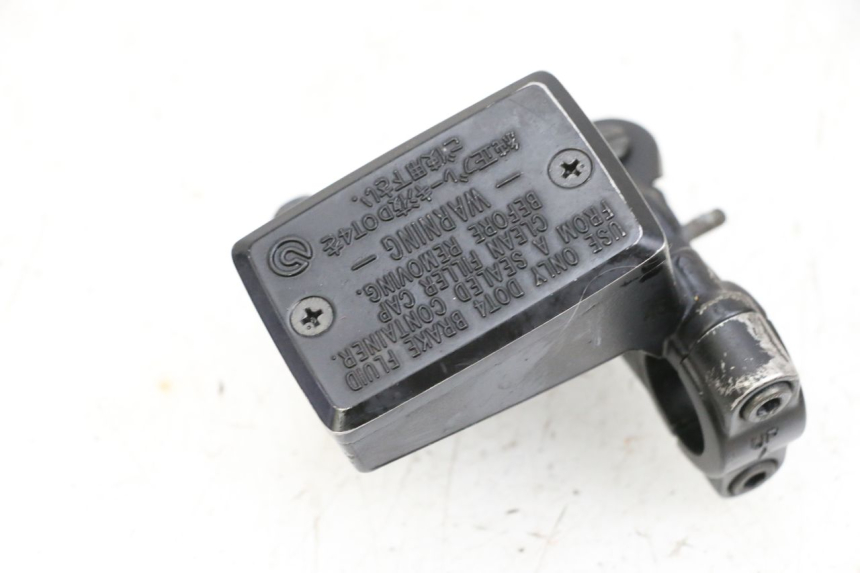 photo de MASTERCYLINDER ANTERIORE YAMAHA FJR ABS 1300 (2006 - 2012) - Stato della superficie e materiale