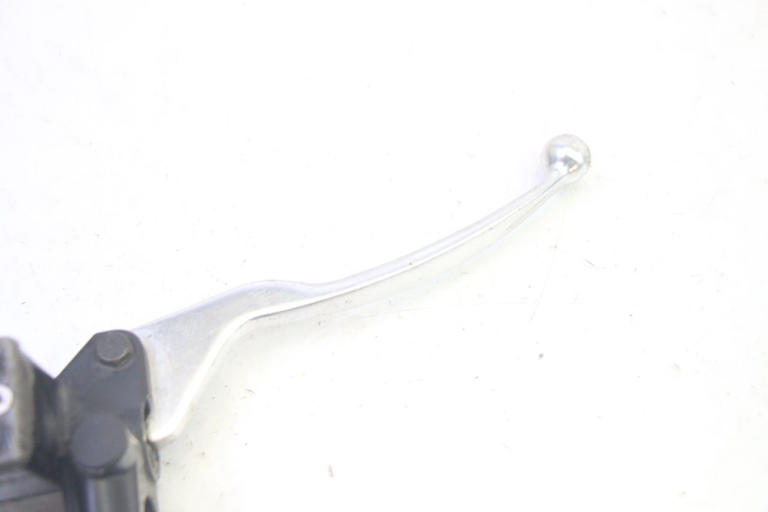 photo de CILINDRO PRINCIPALE ANTERIORE SYM GTS EVO 125 (2009 - 2013) - Zoom sullo stato d'uso