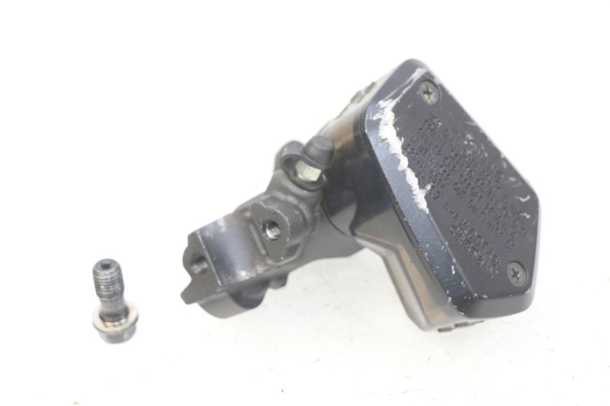 photo de MASTERCYLINDER ANTERIORE HONDA CB R 1000 (2018 - 2023)