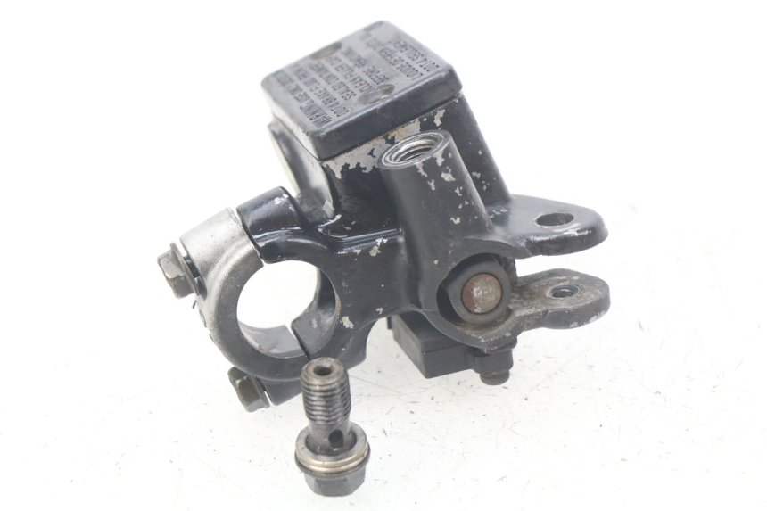 photo de CILINDRO PRINCIPALE ANTERIORE HONDA CBR R 125 (2003 - 2006)