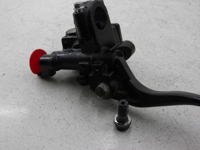 photo de MASTERCYLINDER ANTERIORE HONDA FES S-WING SWING ABS 125 (2007 - 2015)