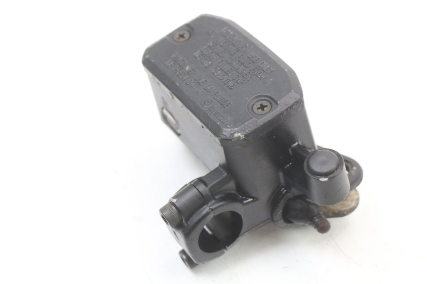 photo de MASTERCYLINDER ANTERIORE HONDA NTV DEAUVILLE 650 (1998 - 2001)