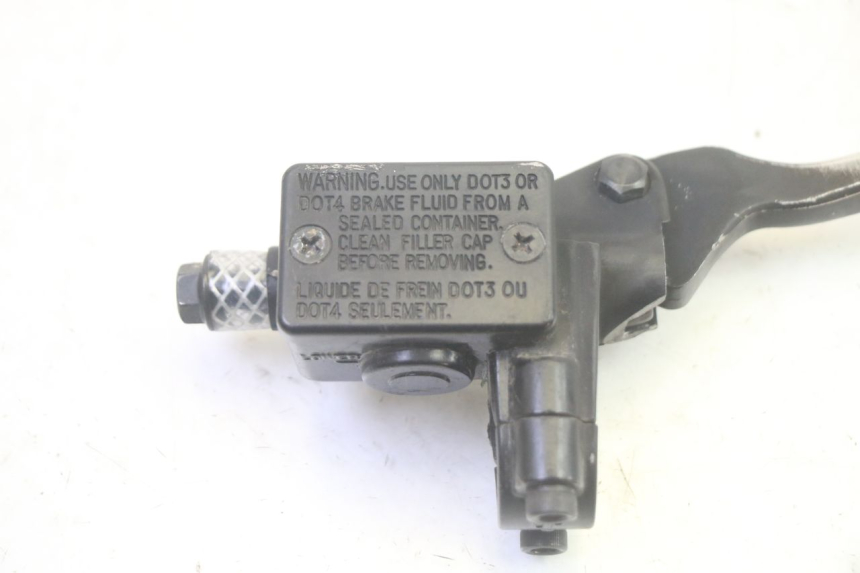 photo de MASTERCYLINDER ANTERIORE PEUGEOT KISBEE 4T 50 (2018 - 2022) - Dettaglio del componente